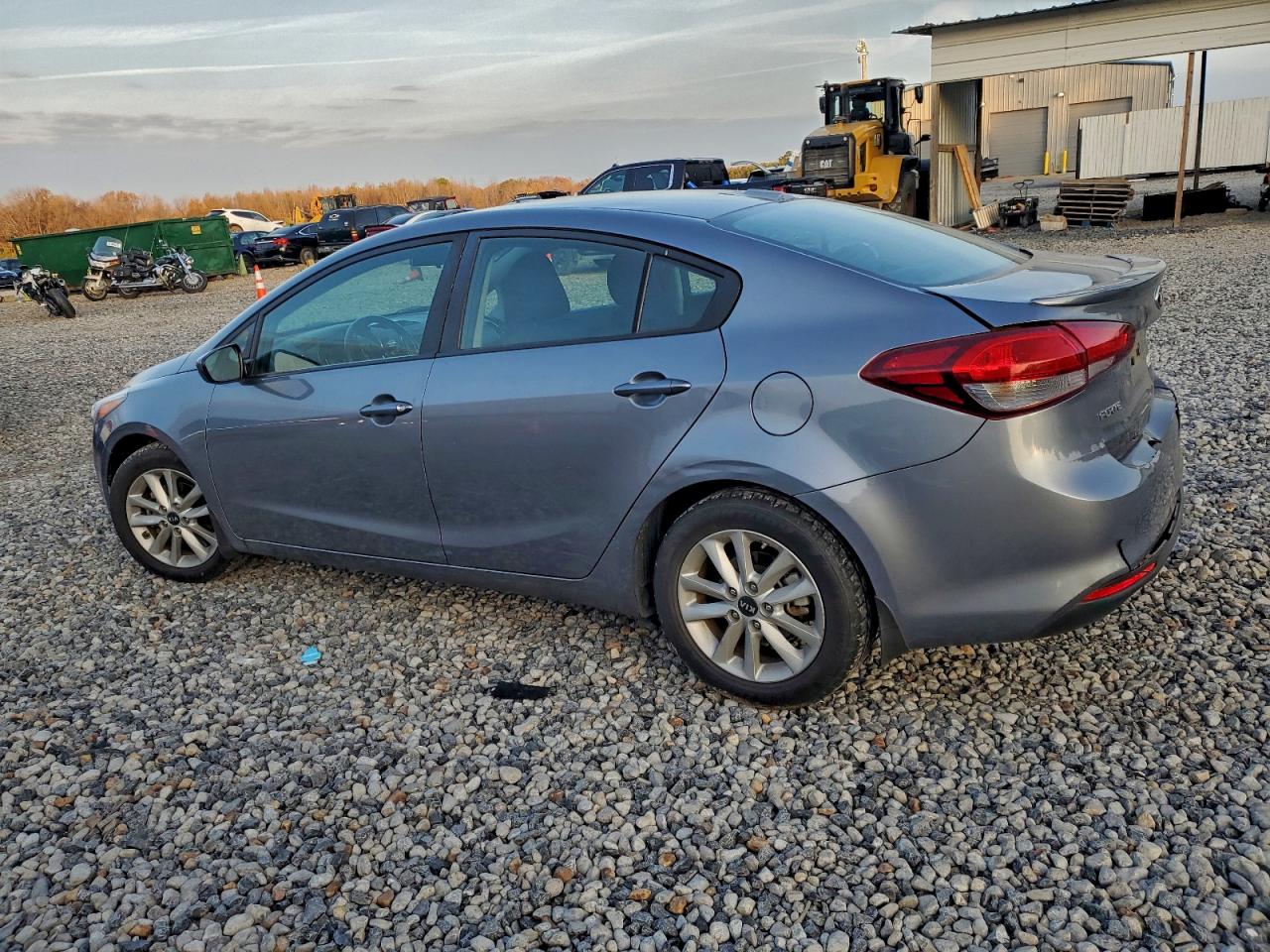 2017 KIA FORTE LX photo 2