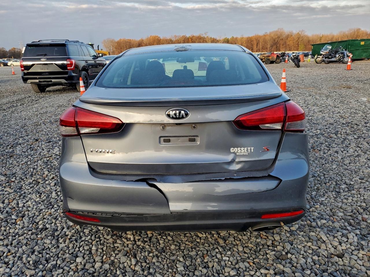 2017 KIA FORTE LX photo 6
