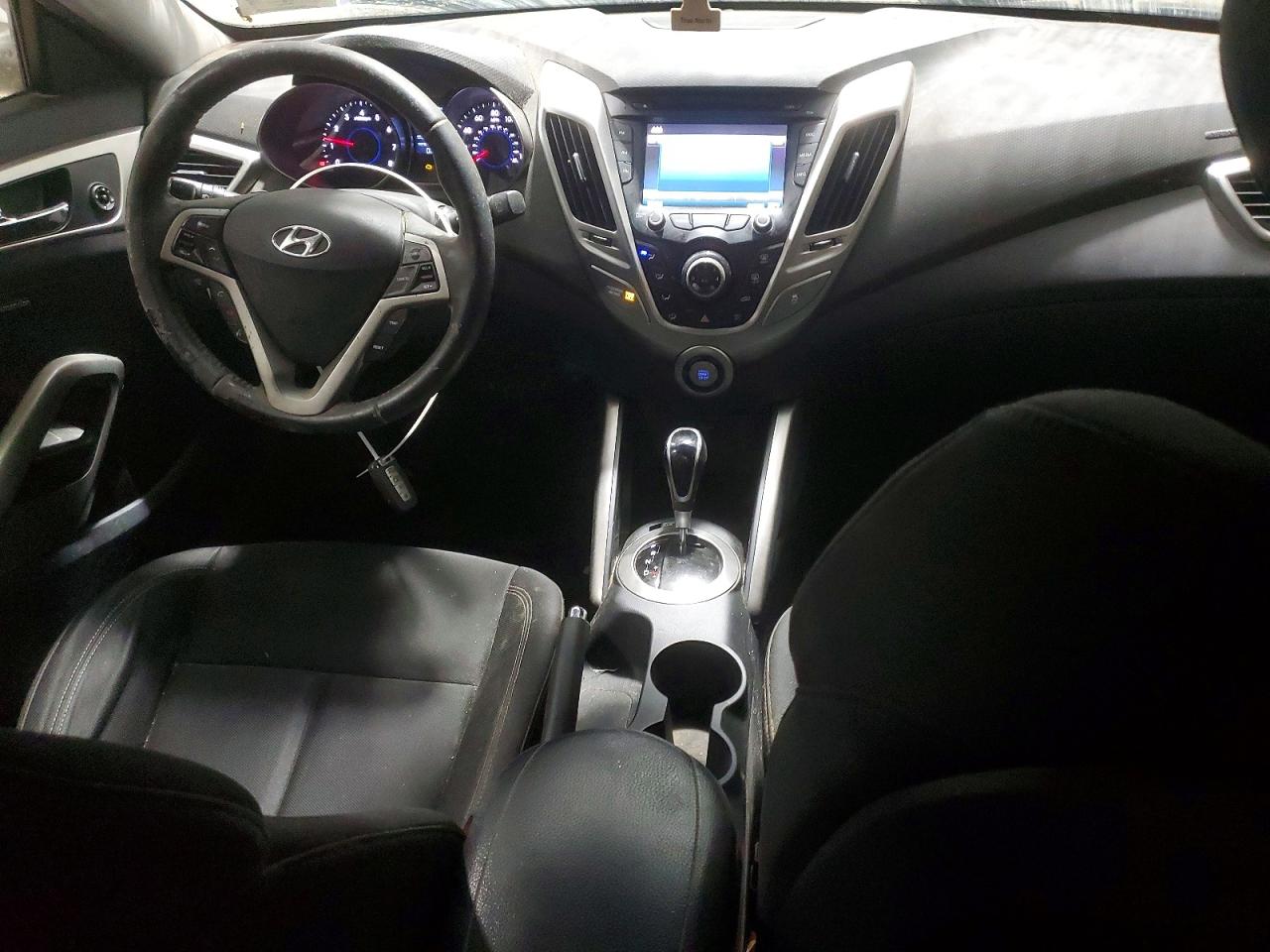 2013 HYUNDAI VELOSTER photo 8