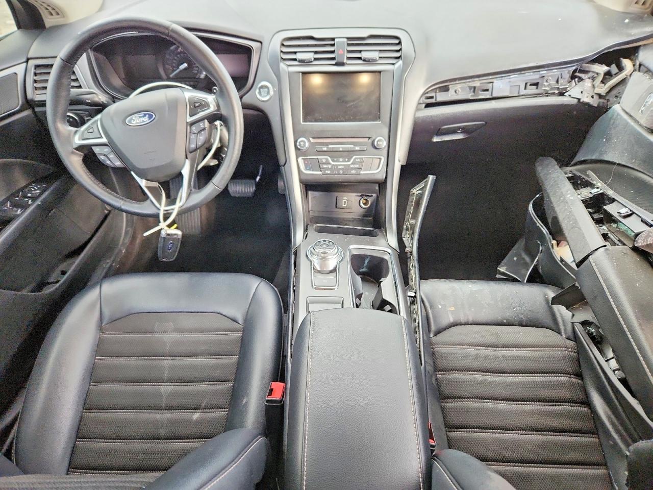 2018 FORD FUSION SE photo 8