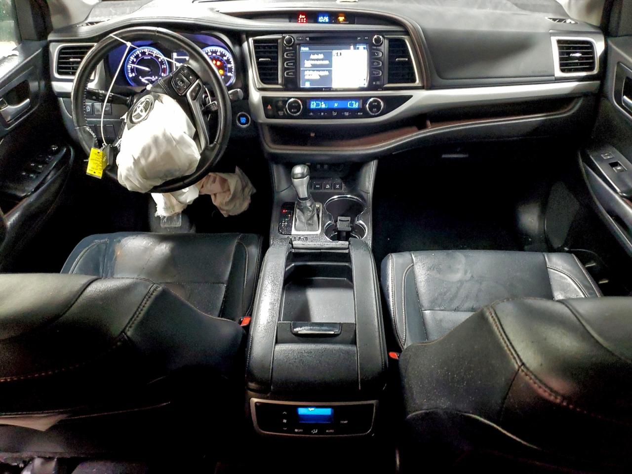 2018 TOYOTA HIGHLANDER SE photo 8