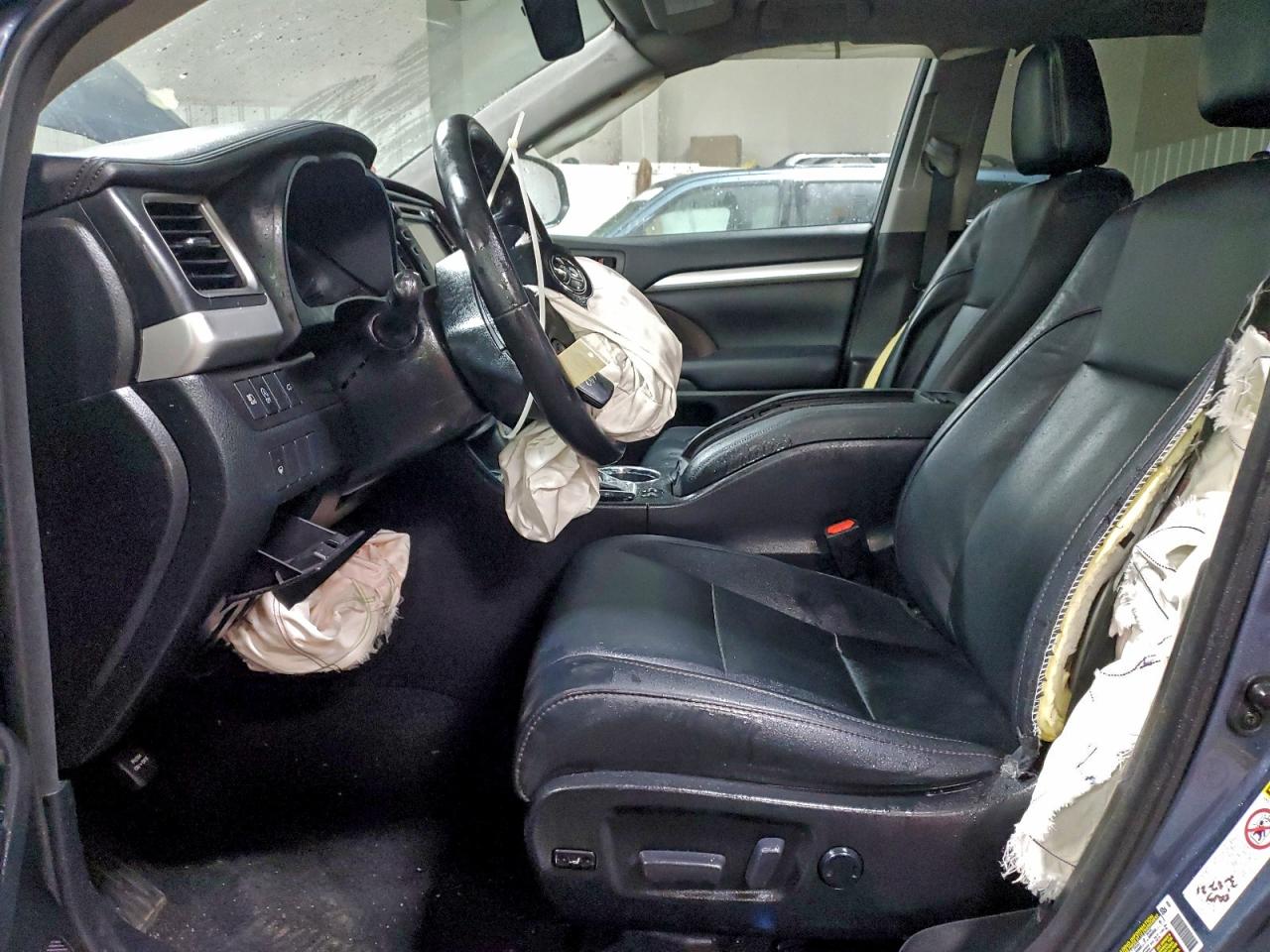 2018 TOYOTA HIGHLANDER SE photo 7