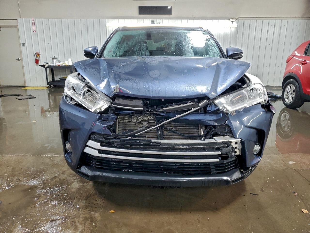 2018 TOYOTA HIGHLANDER SE photo 5