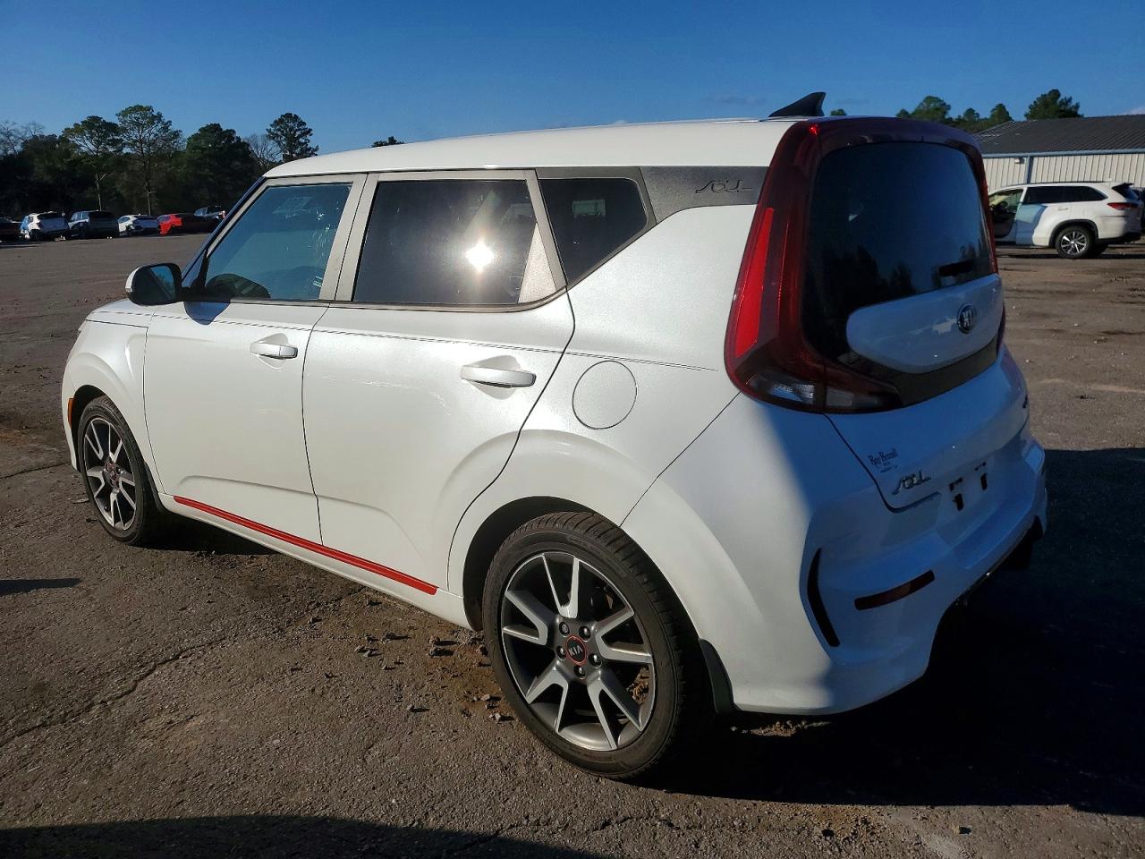 2021 KIA SOUL GT LINE photo 2