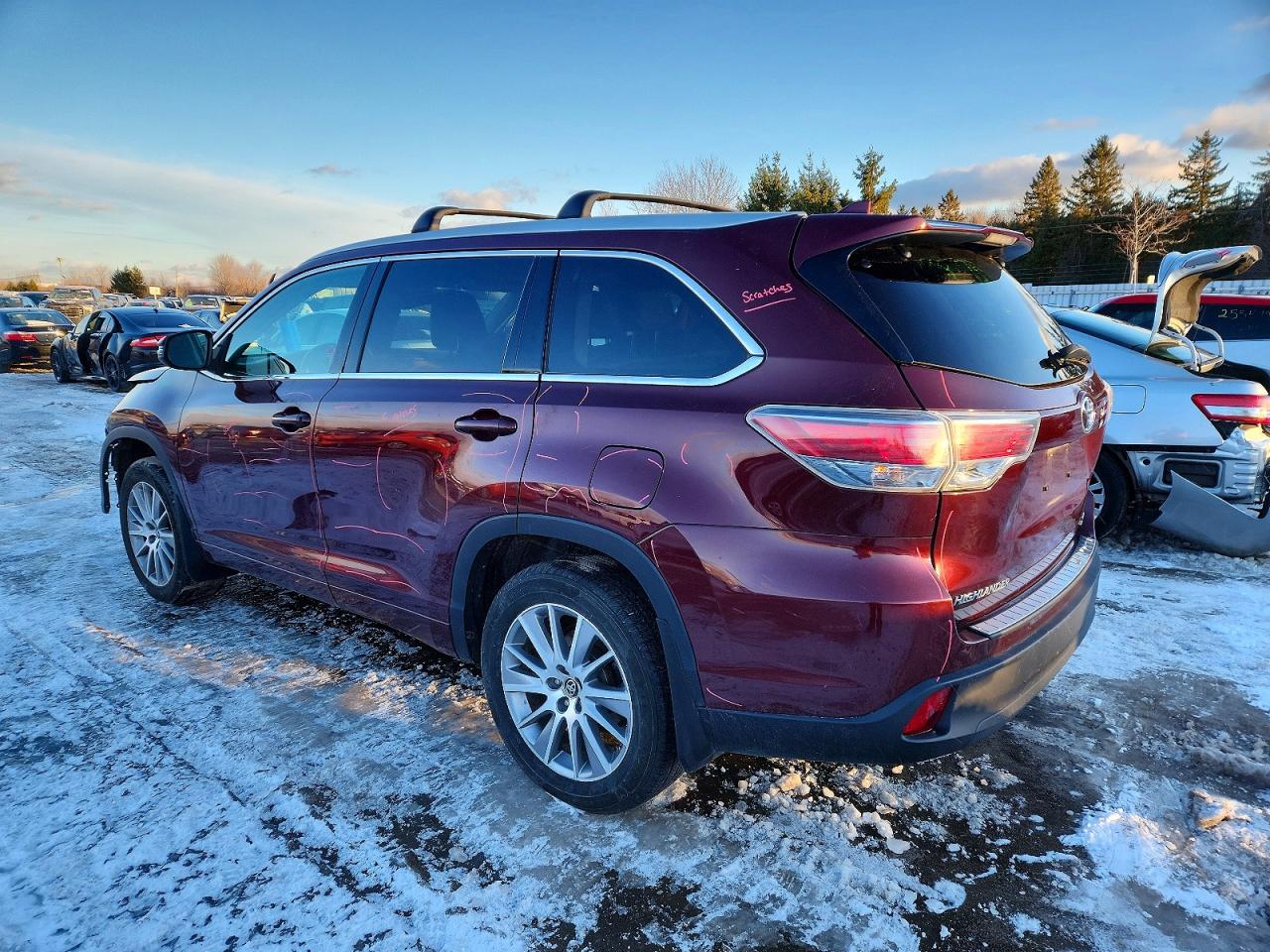 2016 TOYOTA HIGHLANDER XLE photo 2