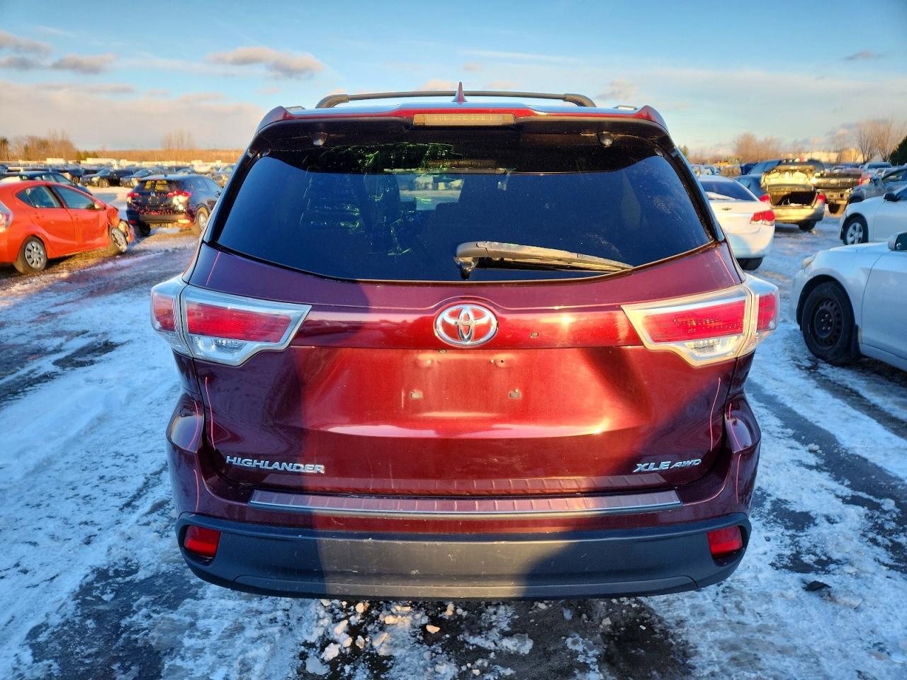 2016 TOYOTA HIGHLANDER XLE photo 6