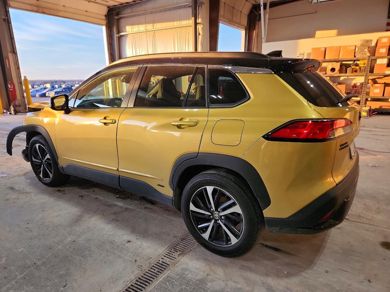 2023 TOYOTA COROLLA CROSS LE photo 4