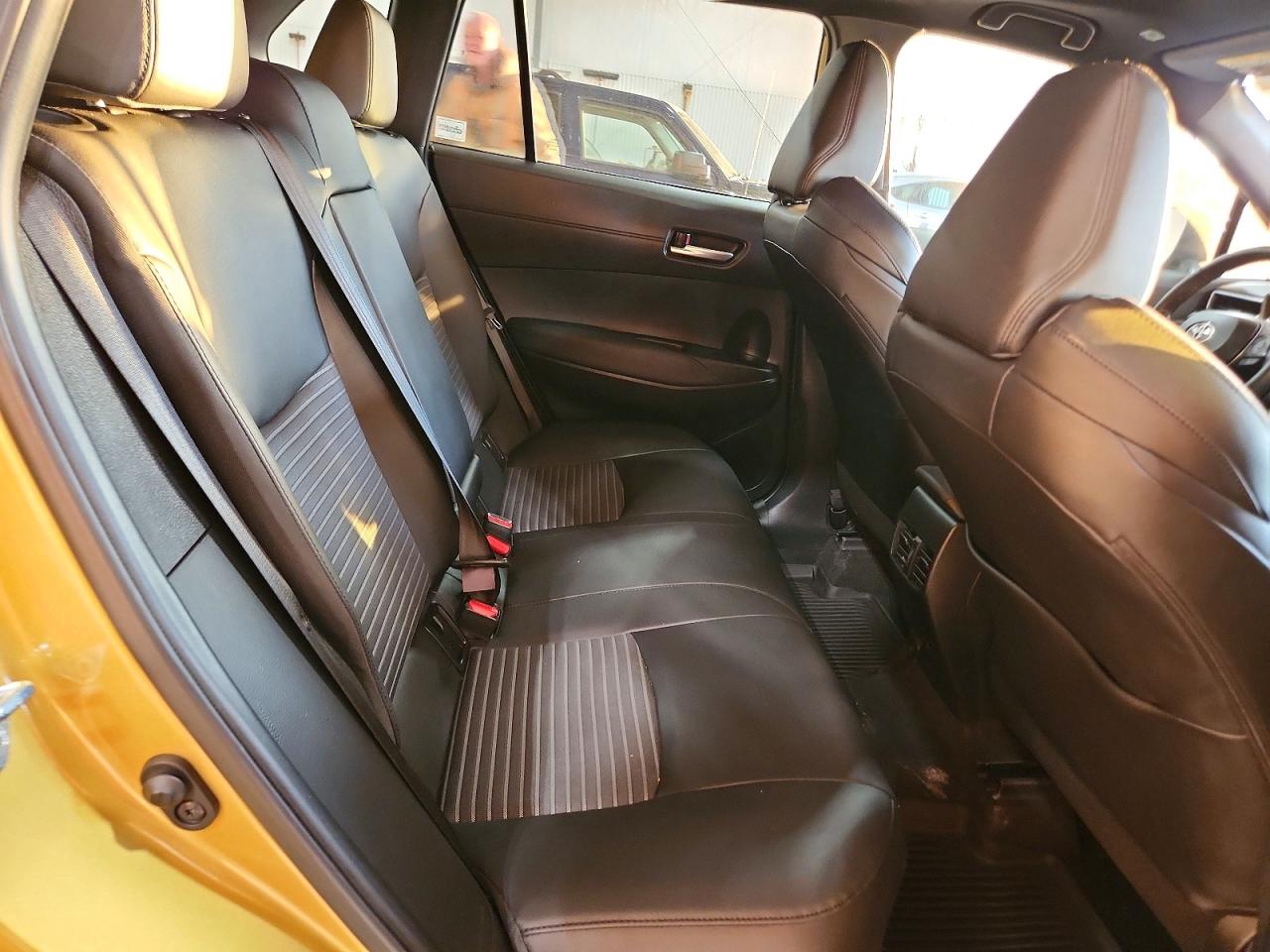 2023 TOYOTA COROLLA CROSS LE photo 31