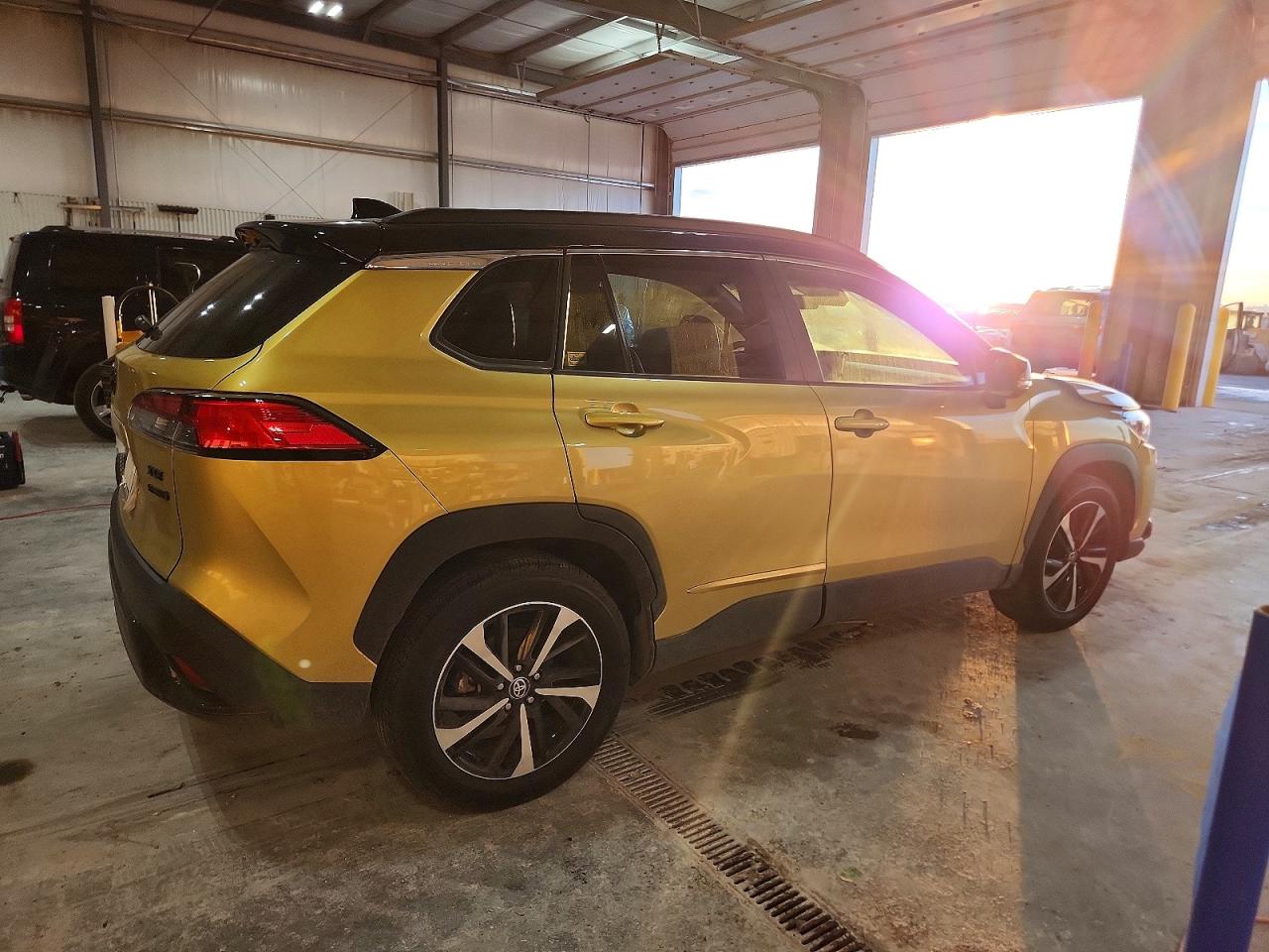2023 TOYOTA COROLLA CROSS LE photo 7