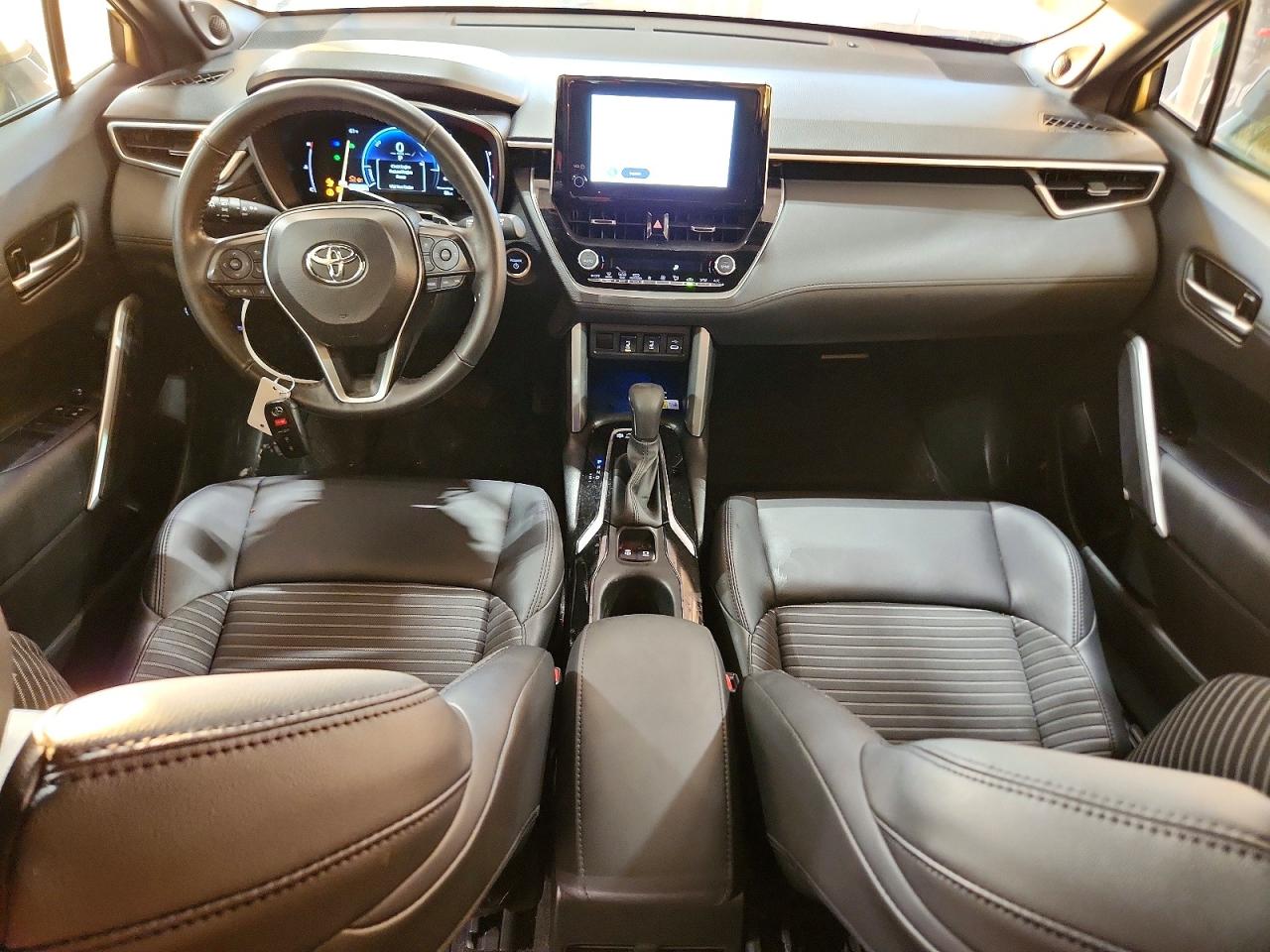 2023 TOYOTA COROLLA CROSS LE photo 22
