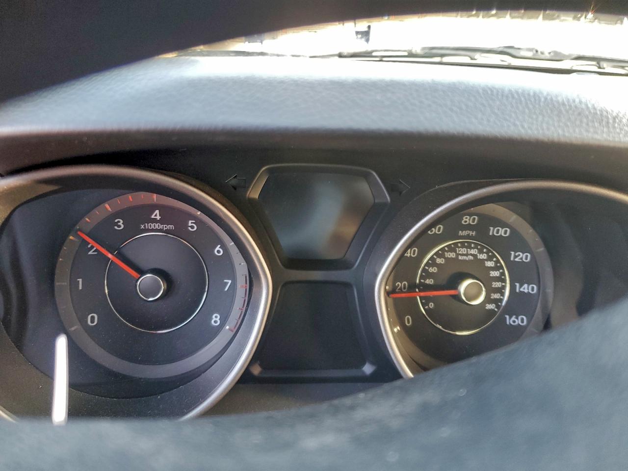 2013 HYUNDAI ELANTRA GLS photo 9