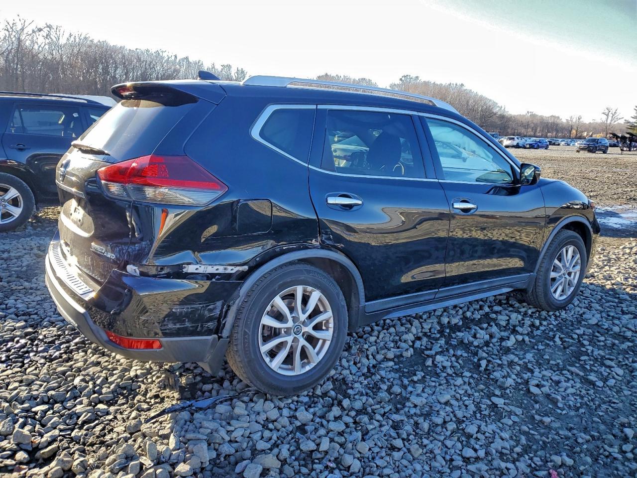 2019 NISSAN ROGUE S photo 3