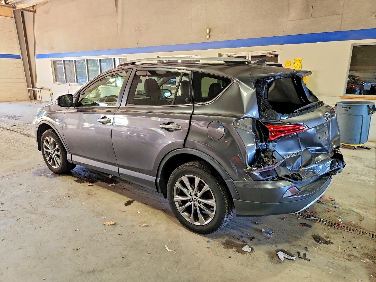 2018 TOYOTA RAV4 LIMITED photo 2