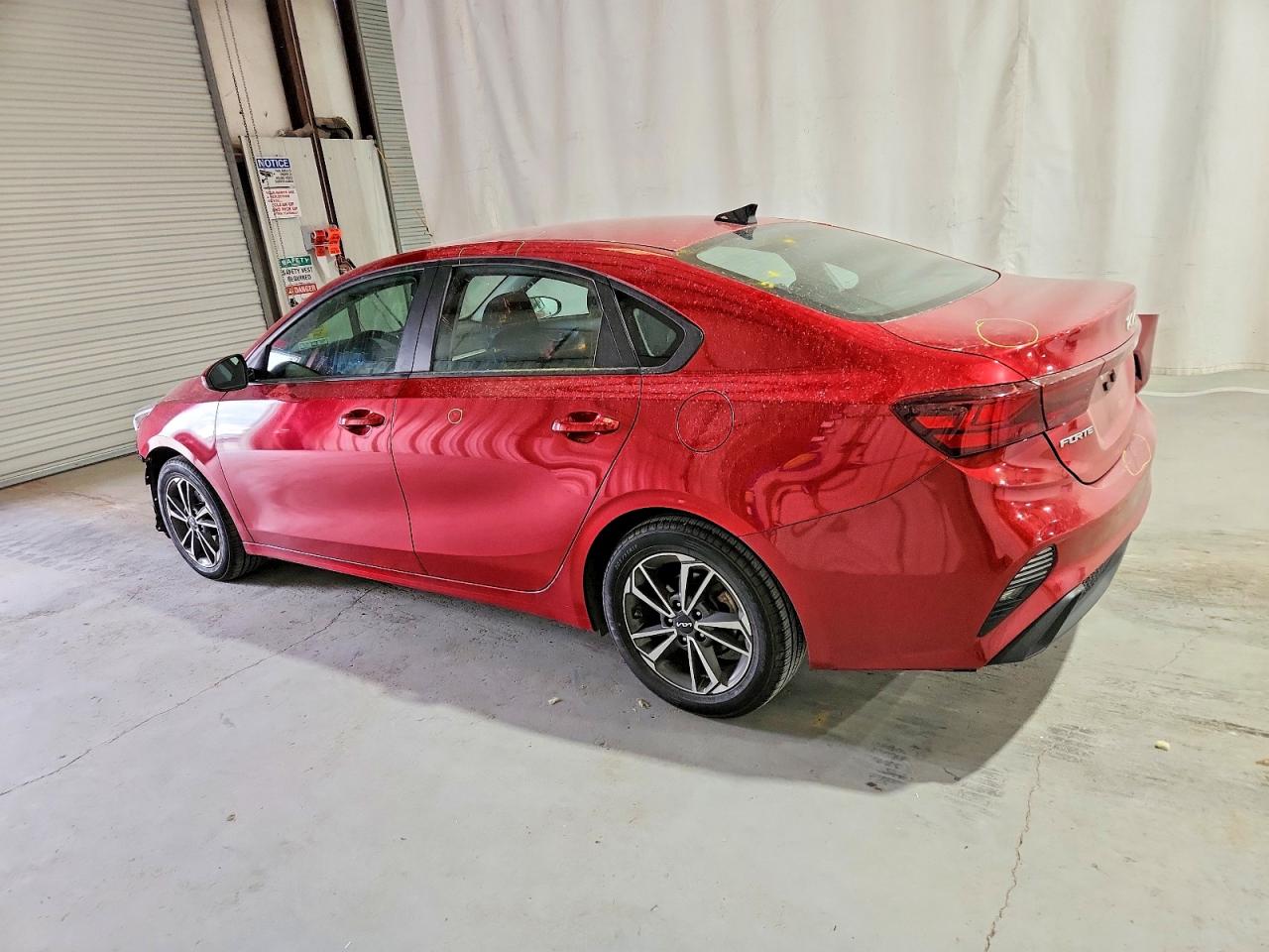 2023 KIA FORTE LX photo 2