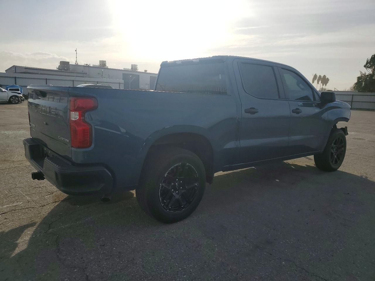2024 CHEVROLET SILVERADO C1500 CUSTOM photo 3