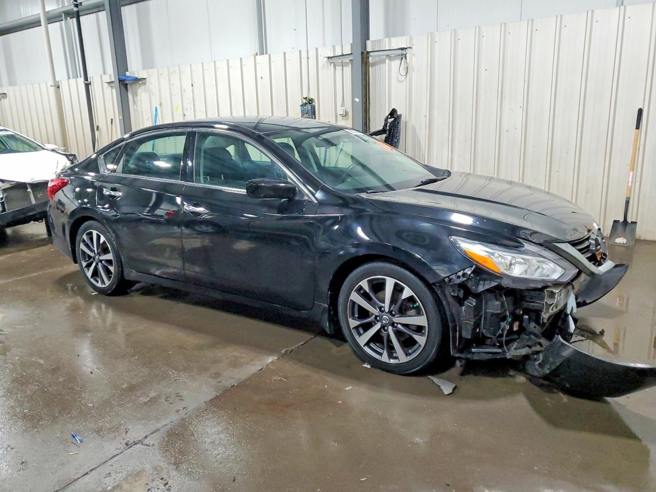 2016 NISSAN ALTIMA 2.5 SR photo 4