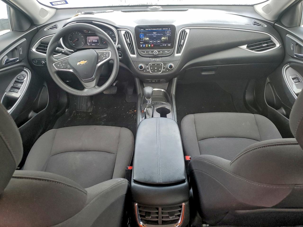 2024 CHEVROLET MALIBU LT photo 8