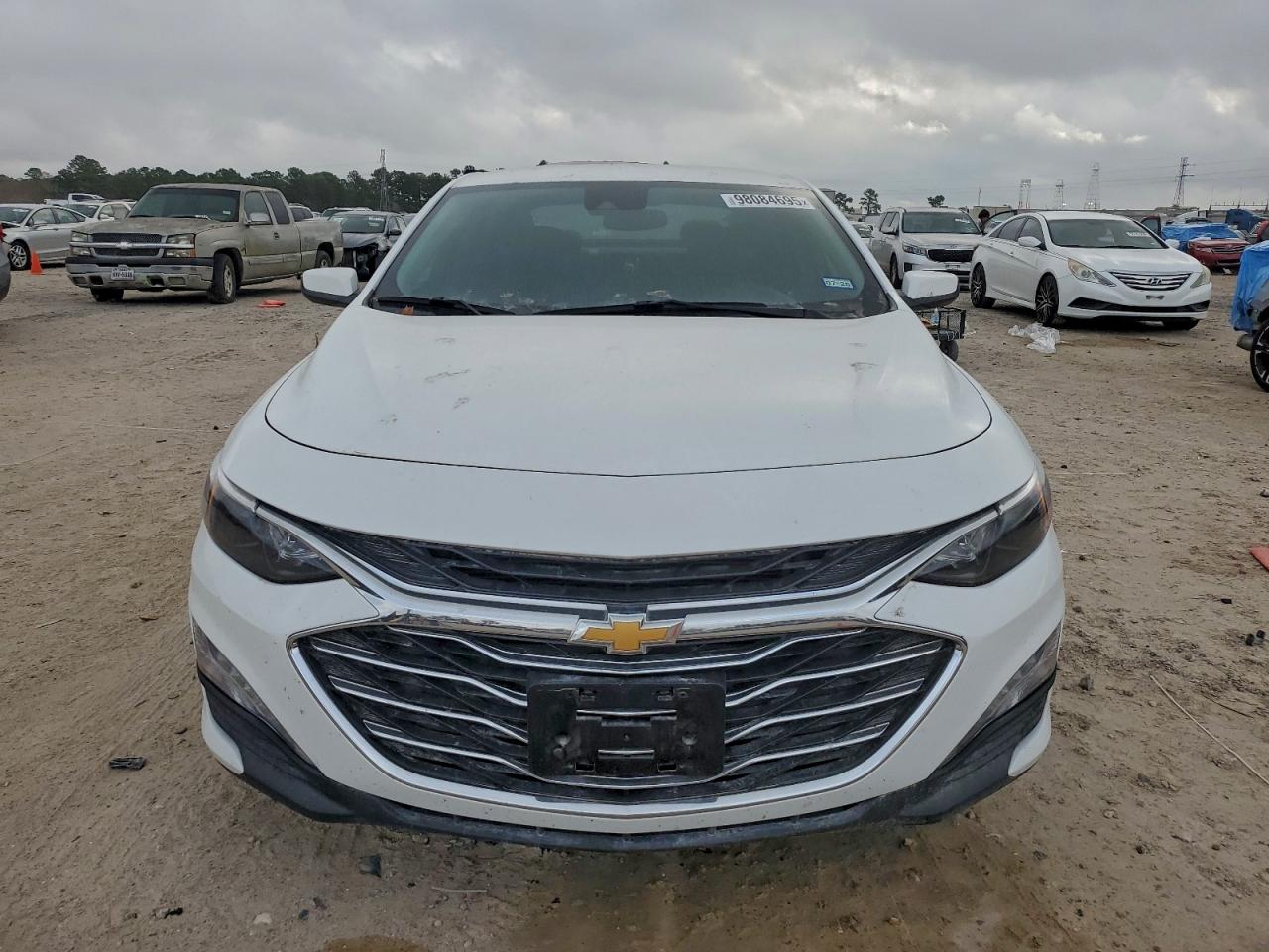 2024 CHEVROLET MALIBU LT photo 5