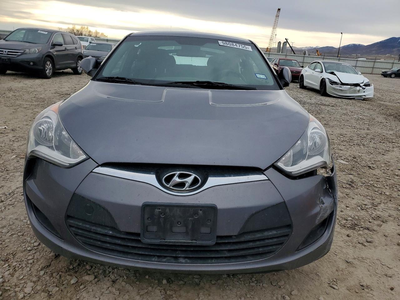 2016 HYUNDAI VELOSTER photo 9