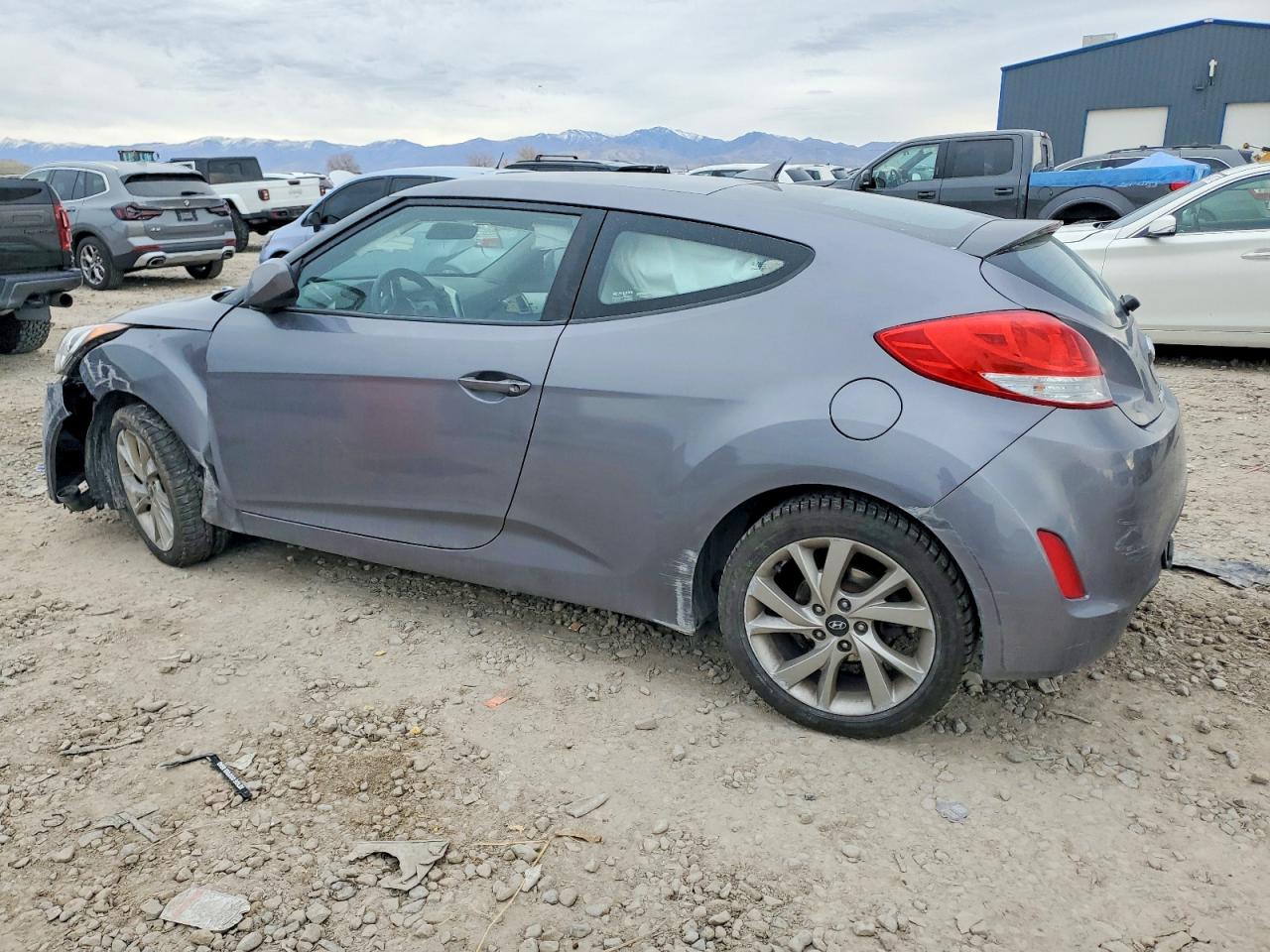 2016 HYUNDAI VELOSTER photo 3