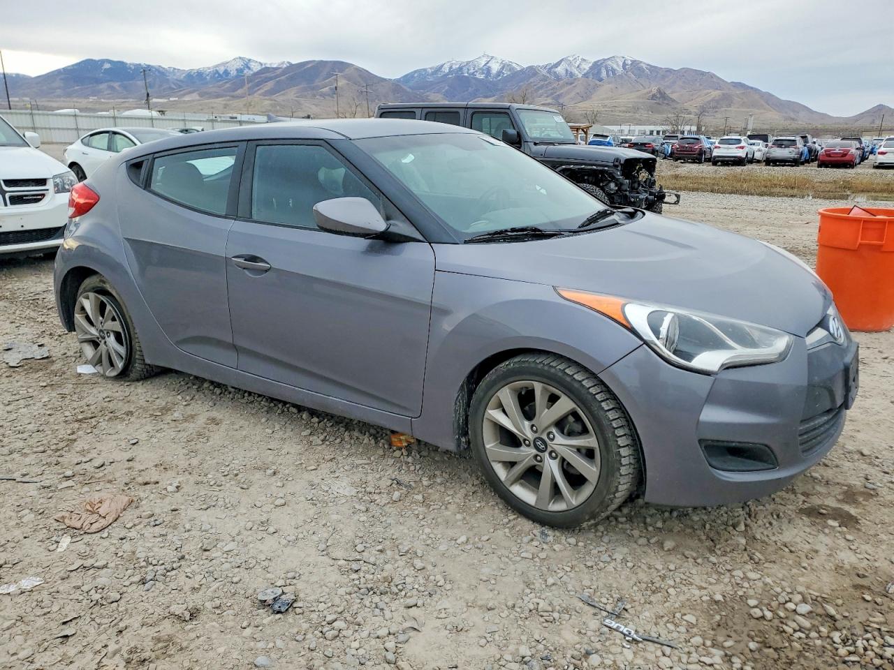 2016 HYUNDAI VELOSTER photo 7