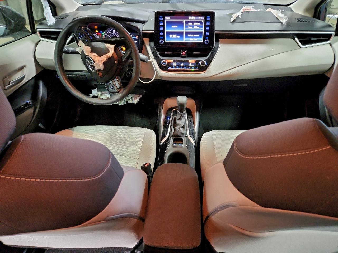2020 TOYOTA COROLLA LE photo 8