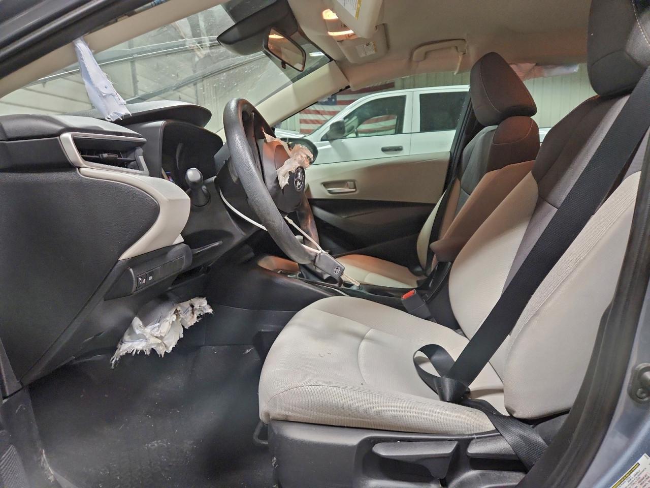 2020 TOYOTA COROLLA LE photo 7