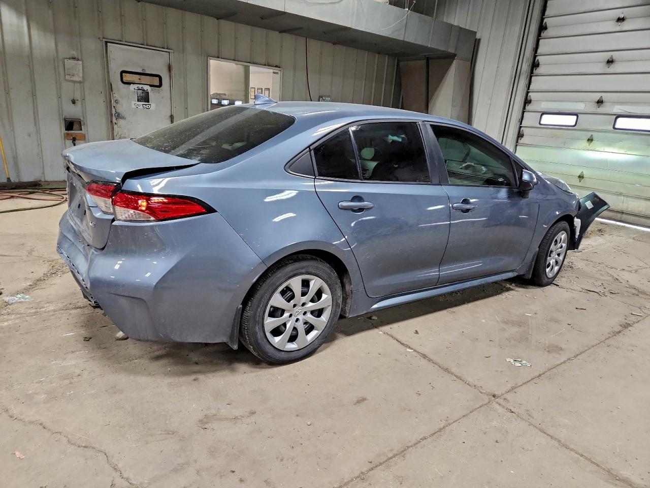2020 TOYOTA COROLLA LE photo 3