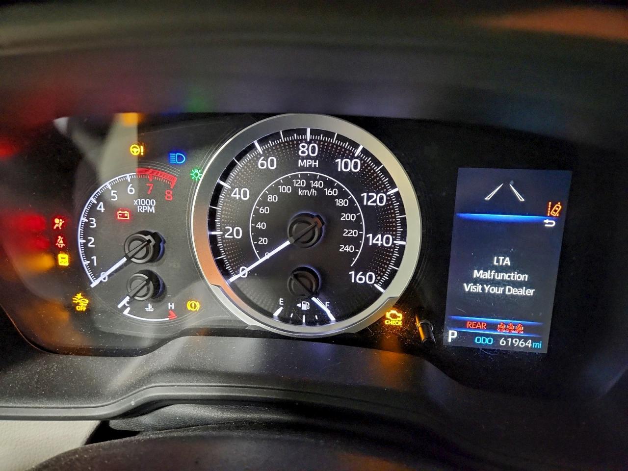 2020 TOYOTA COROLLA LE photo 9