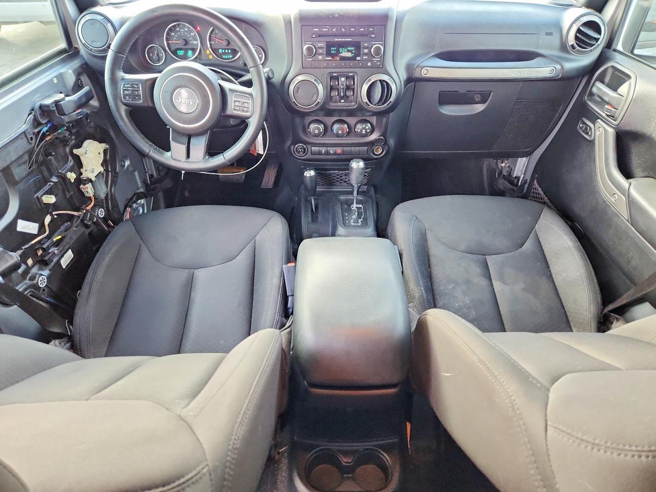 2016 JEEP WRANGLER UNLIMITED SPORT photo 15