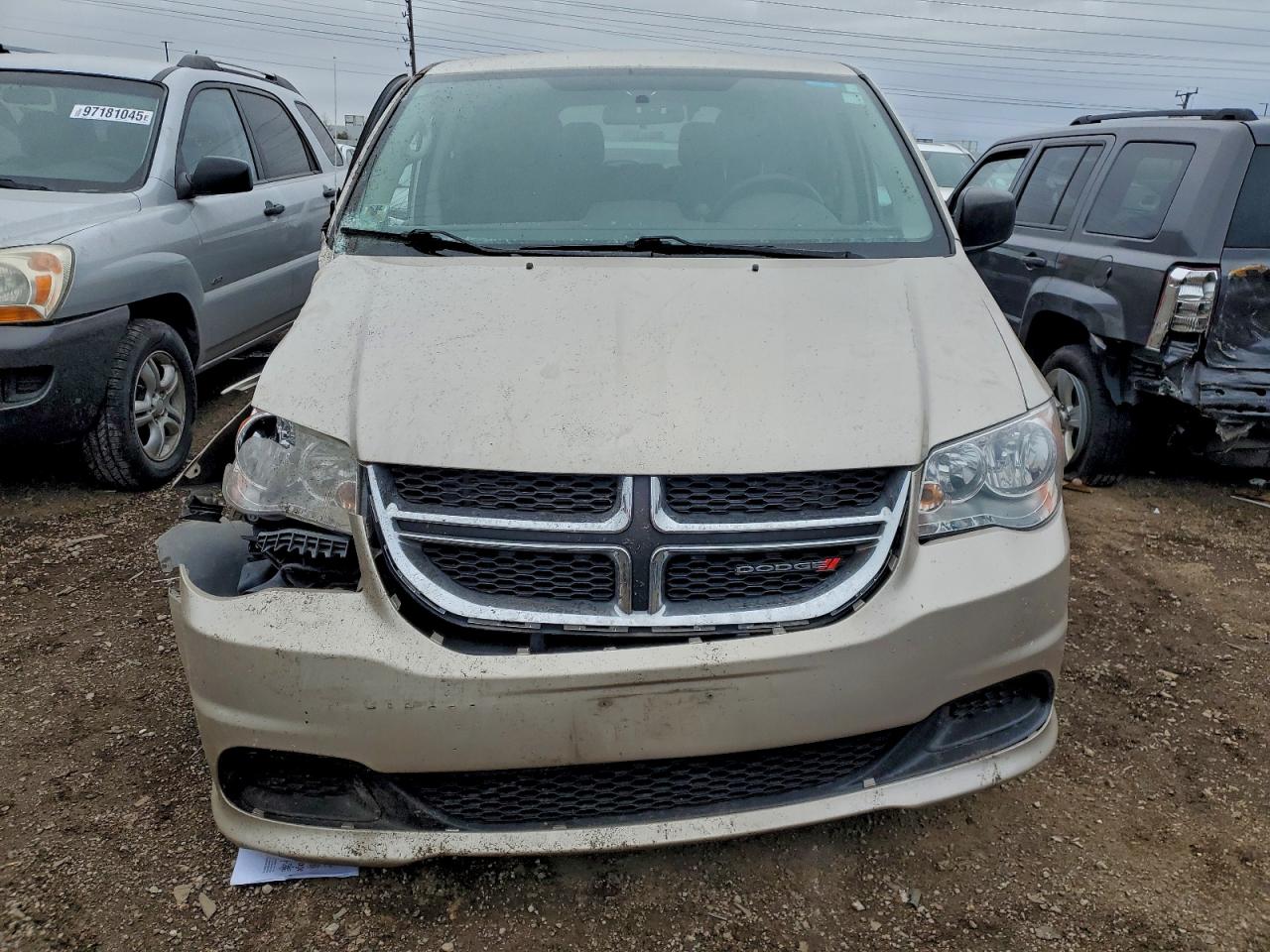 2013 DODGE GRAND CARAVAN SE photo 5
