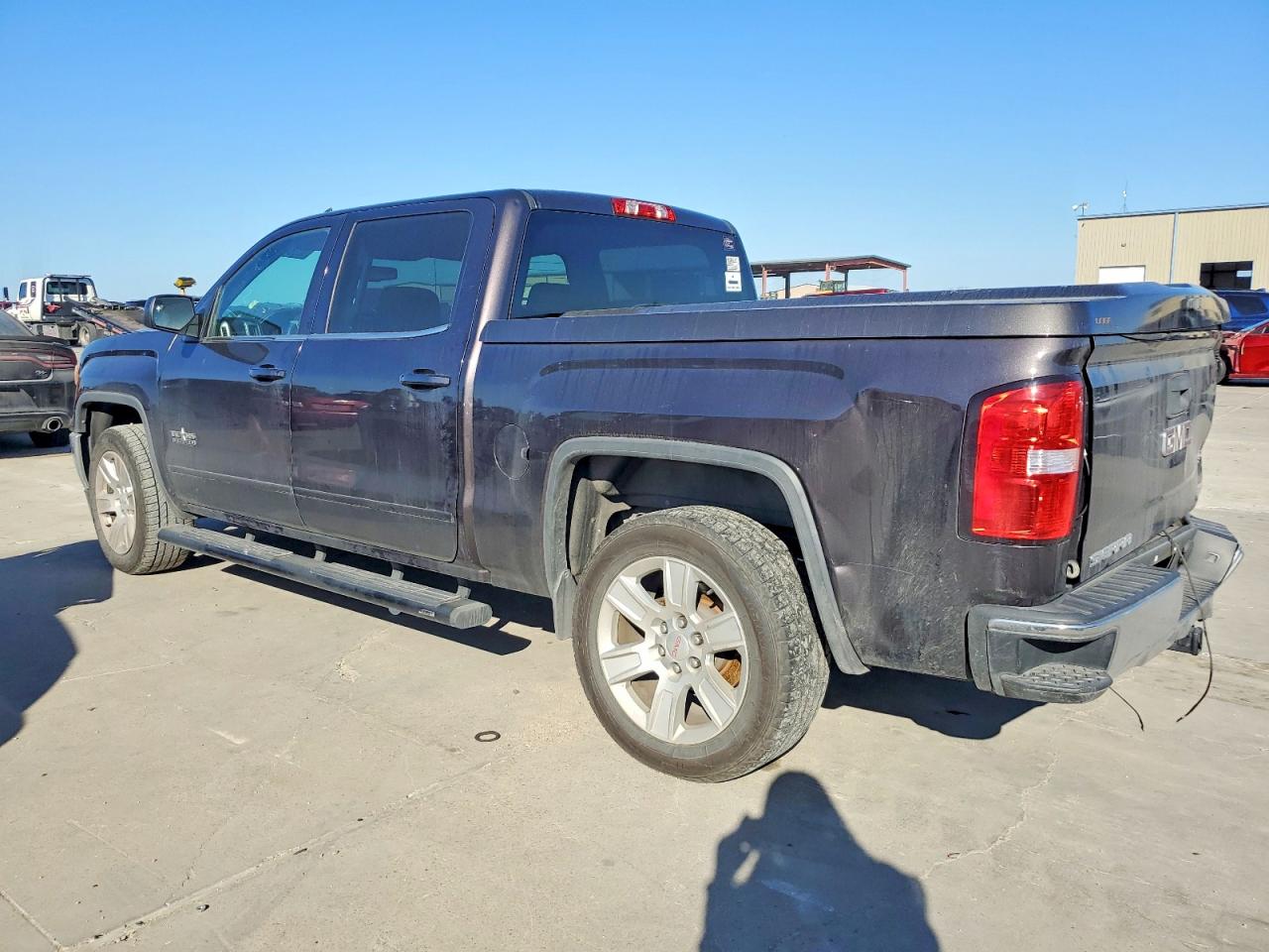 2015 GMC SIERRA C1500 SLE photo 2