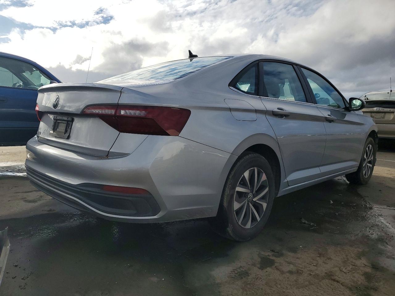 2024 VOLKSWAGEN JETTA S photo 3