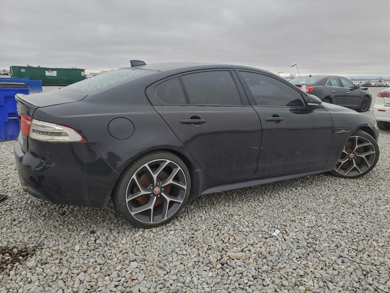 2017 JAGUAR XE R - SPORT photo 3