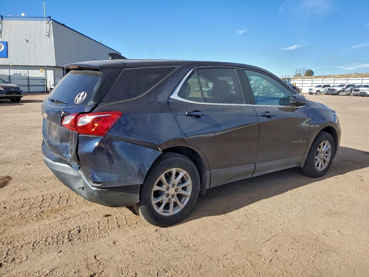 2021 CHEVROLET EQUINOX LT photo 3