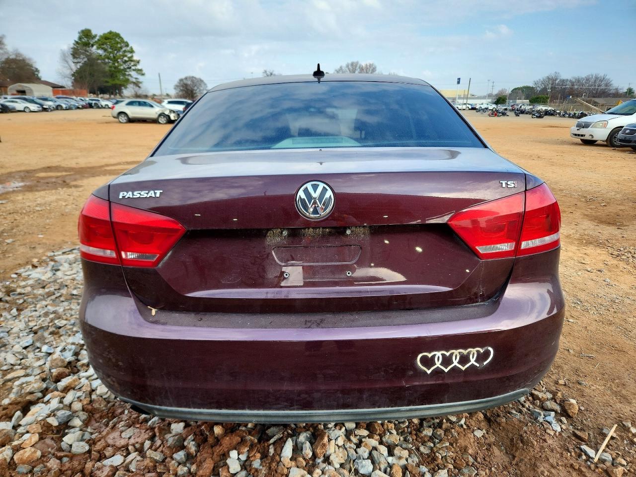 2014 VOLKSWAGEN PASSAT S photo 6