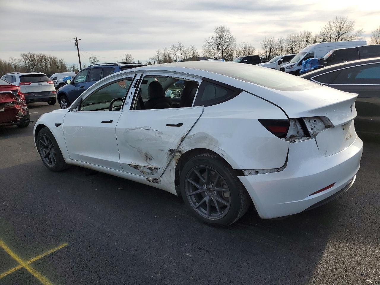 2023 TESLA MODEL 3 photo 2