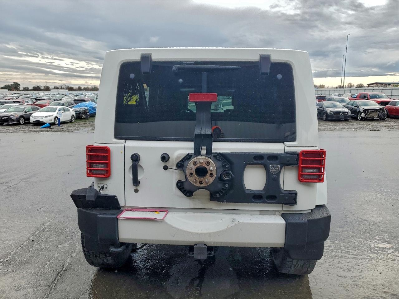 2012 JEEP WRANGLER UNLIMITED SAHARA photo 6