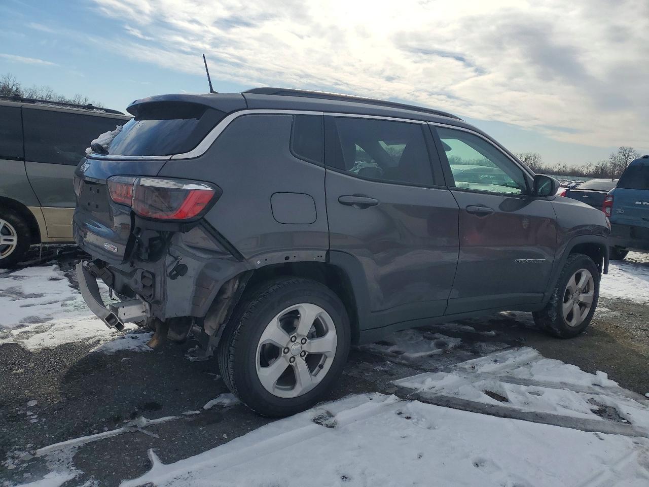 2021 JEEP COMPASS LATITUDE photo 3