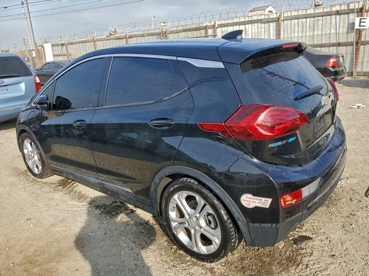 2020 CHEVROLET BOLT EV LT photo 2