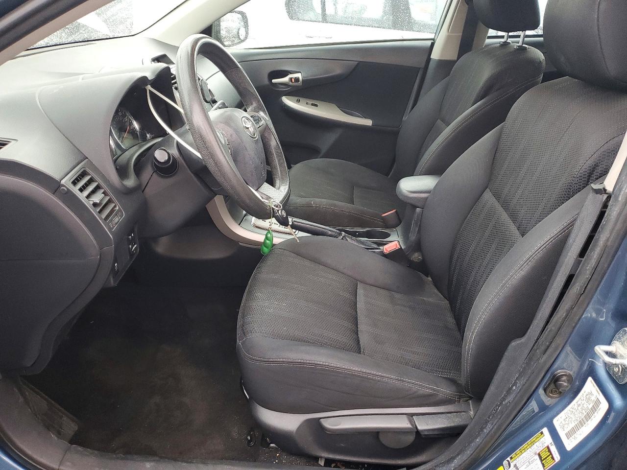 2013 TOYOTA COROLLA BASE photo 7