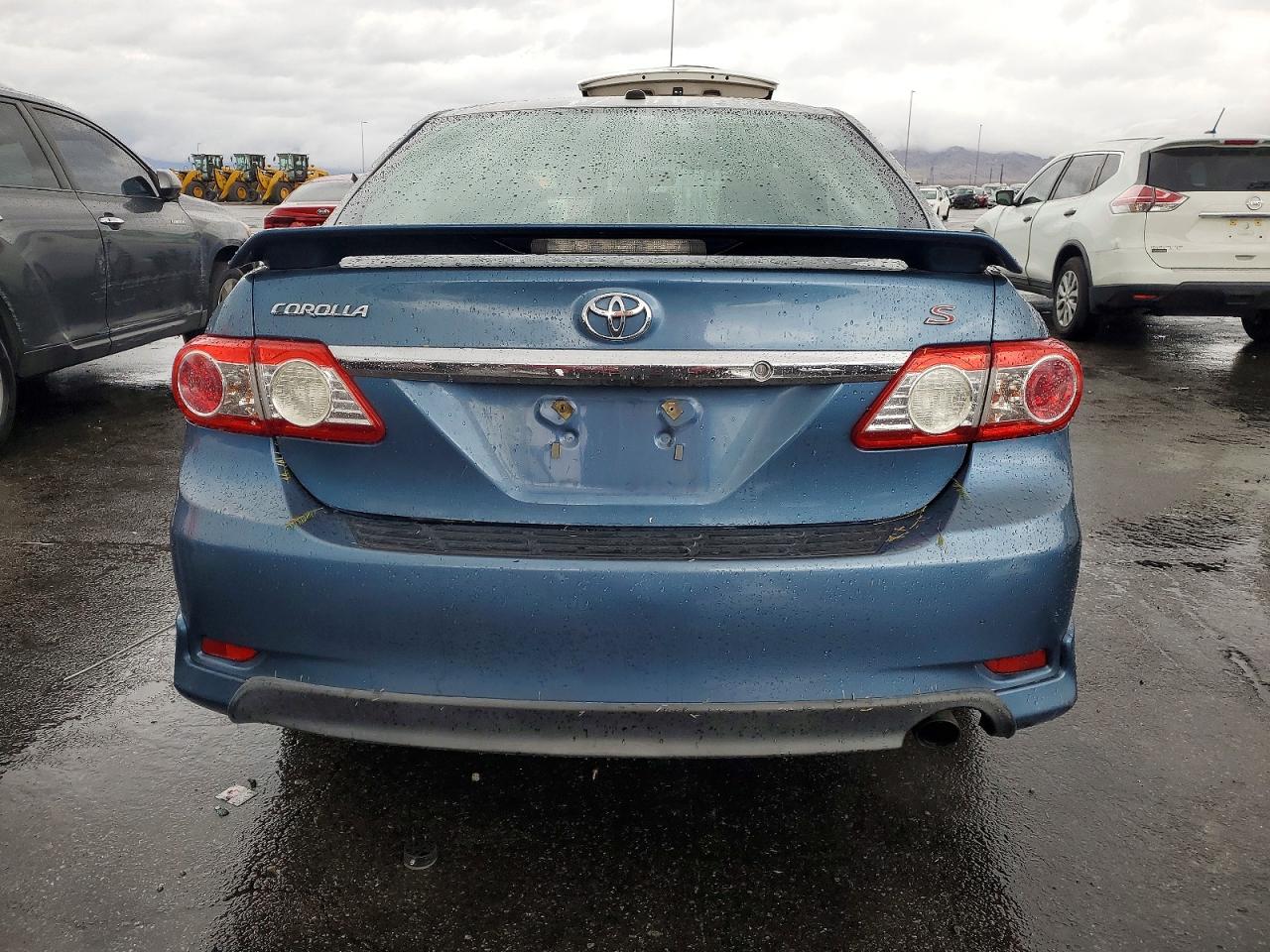 2013 TOYOTA COROLLA BASE photo 6