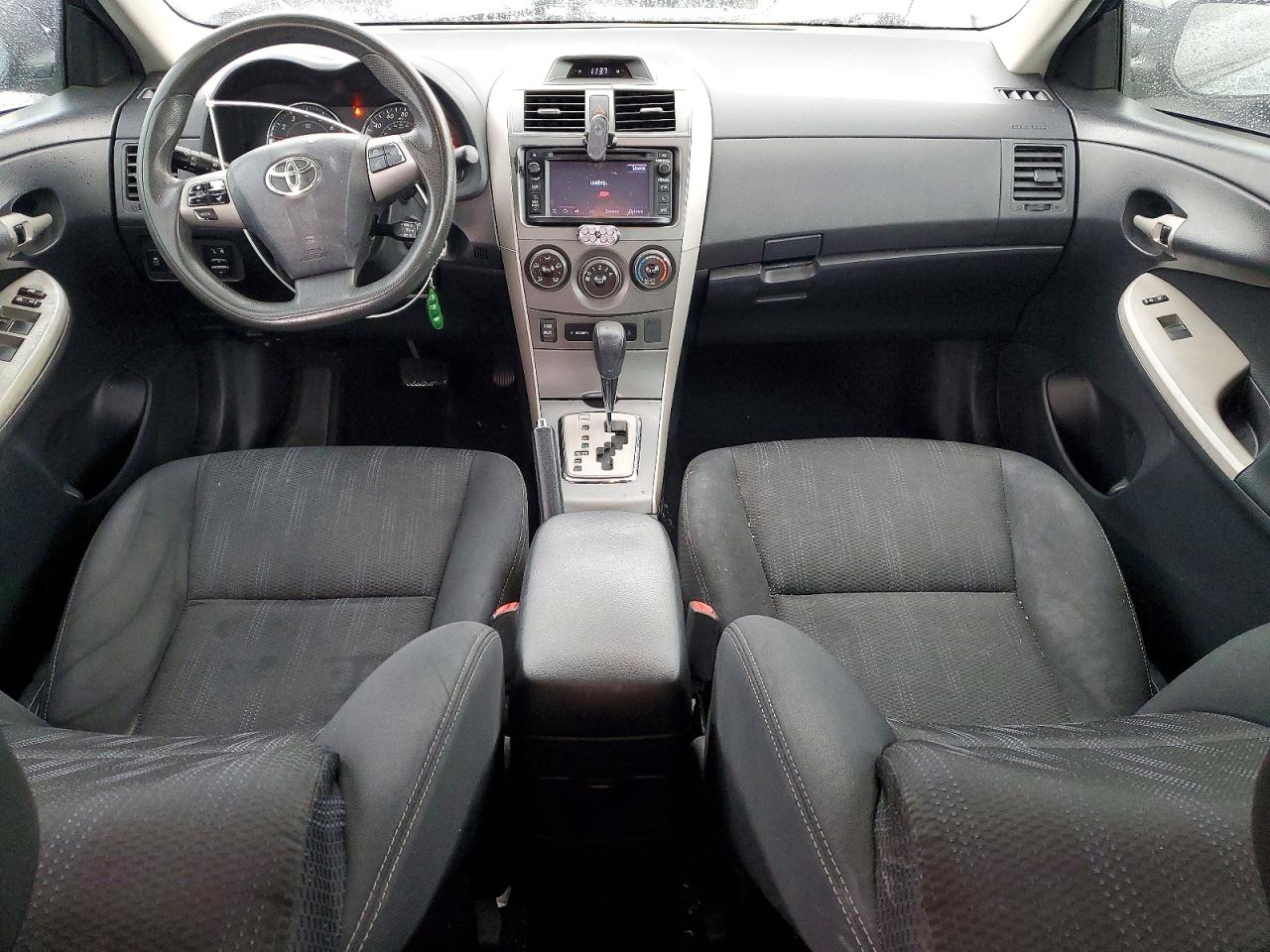 2013 TOYOTA COROLLA BASE photo 8