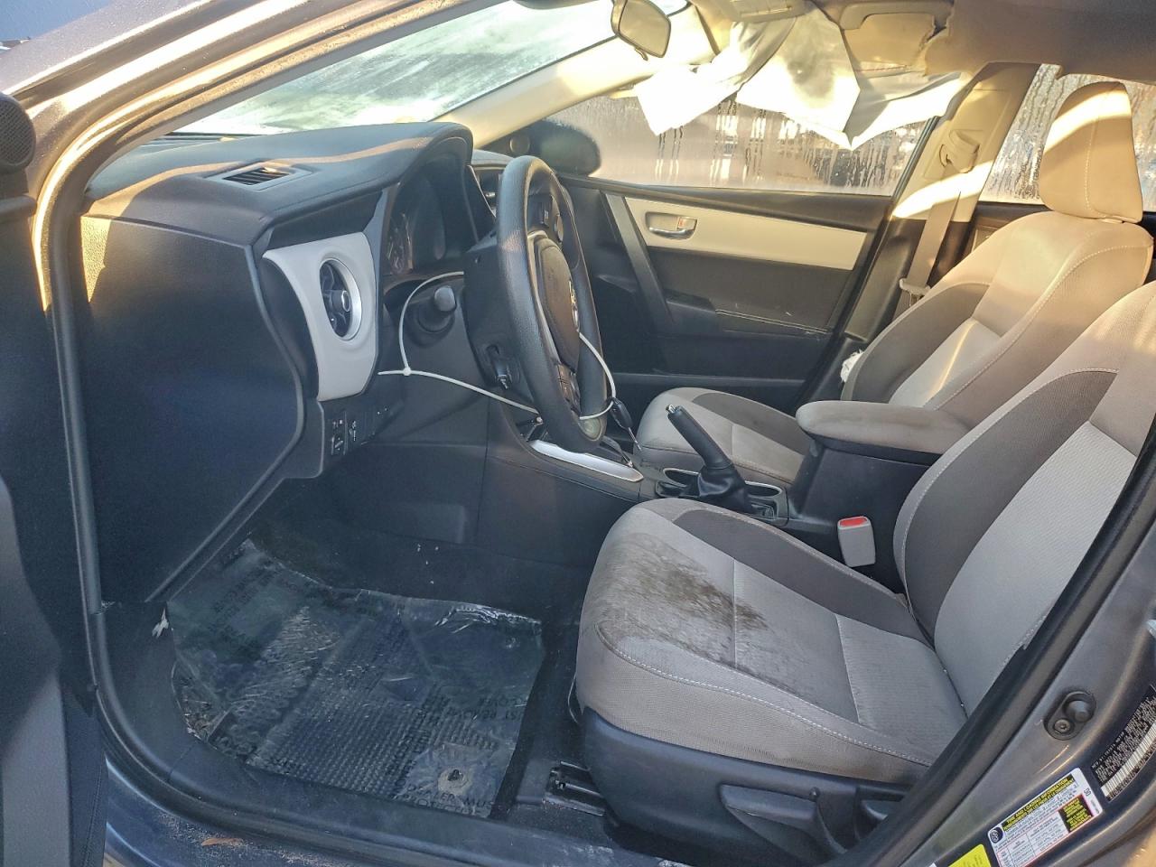 2017 TOYOTA COROLLA L photo 7