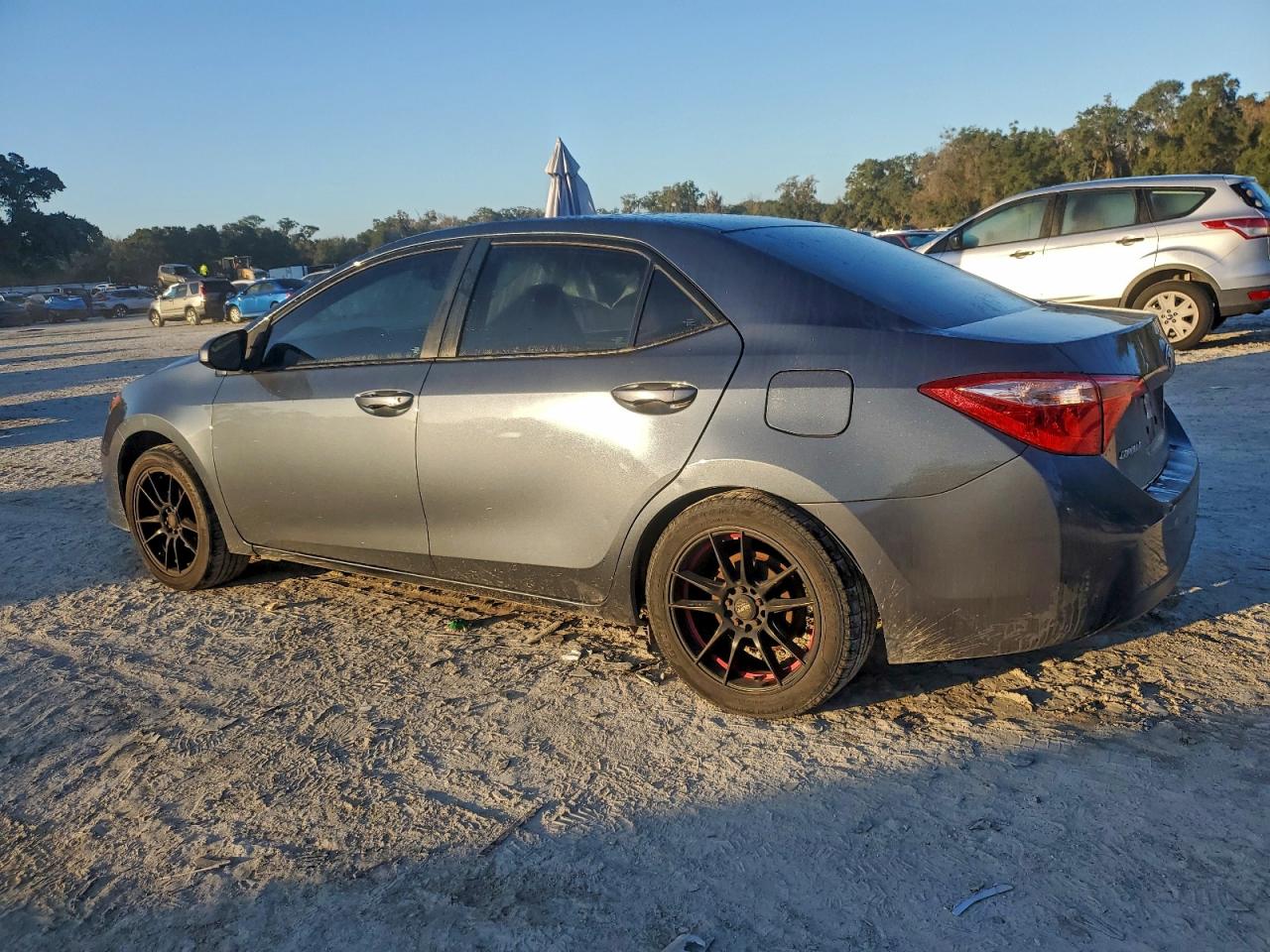 2017 TOYOTA COROLLA L photo 2
