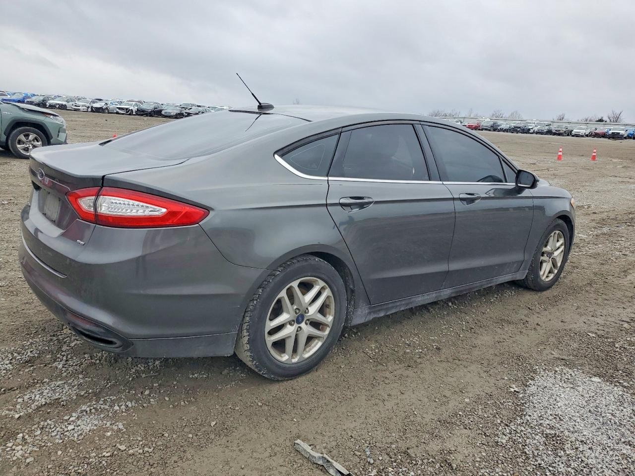2016 FORD FUSION SE photo 3