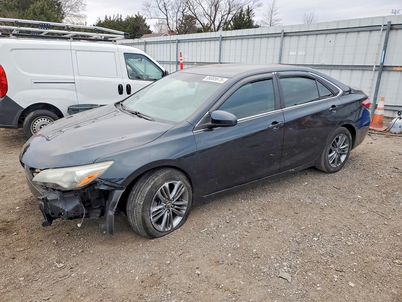 2016 TOYOTA CAMRY