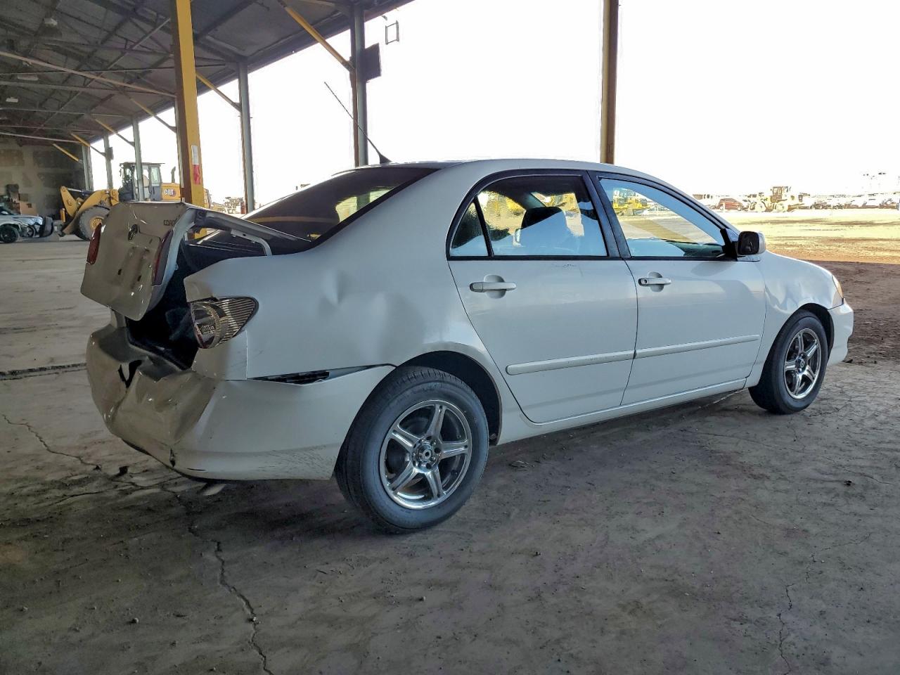 2005 TOYOTA COROLLA CE photo 3