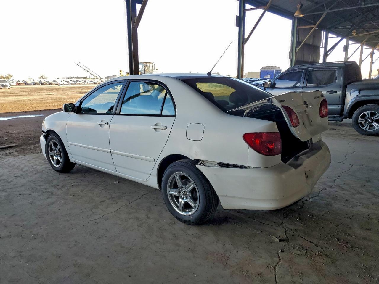 2005 TOYOTA COROLLA CE photo 2