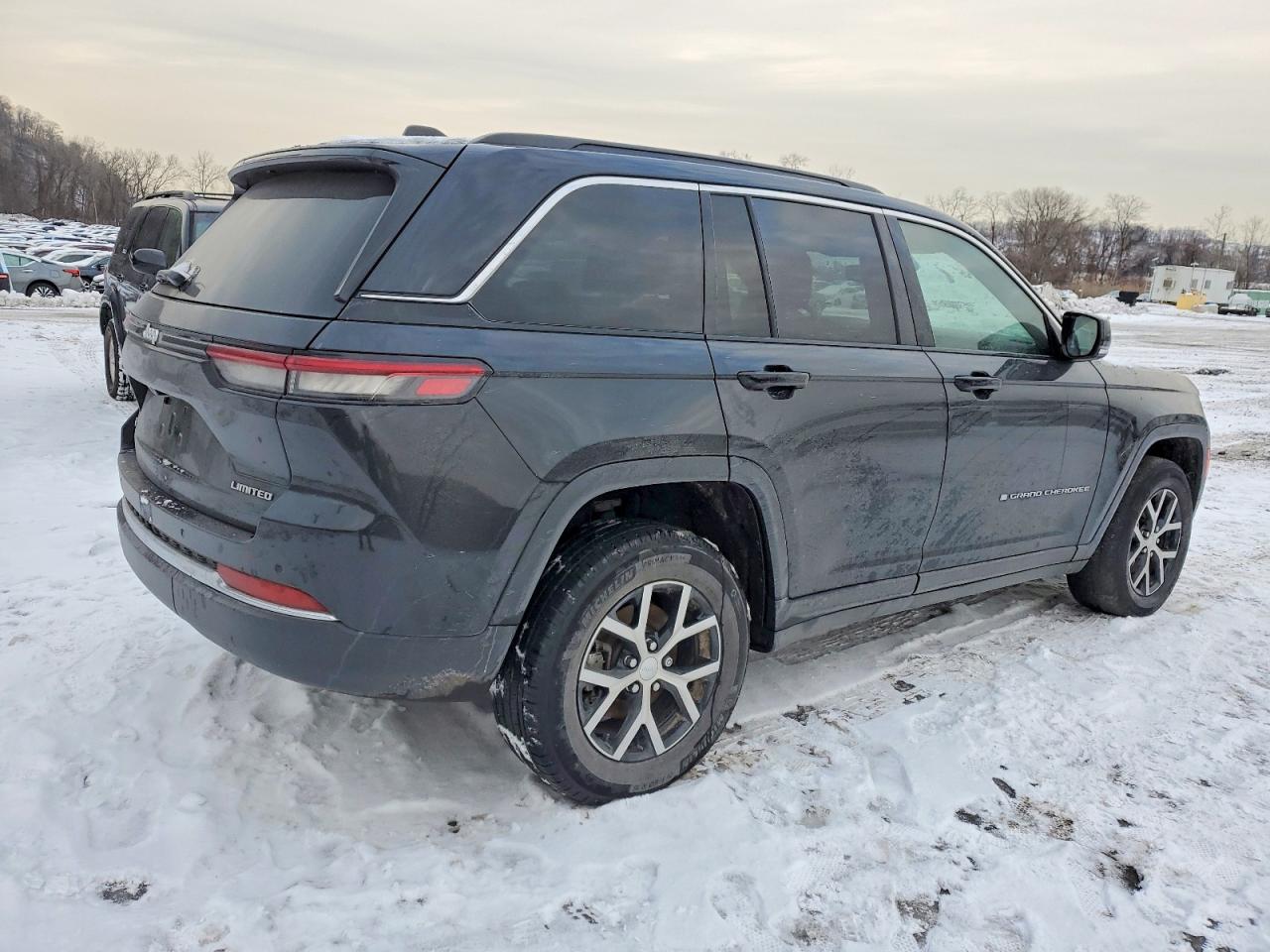 2024 JEEP GRAND CHEROKEE LIMITED photo 3